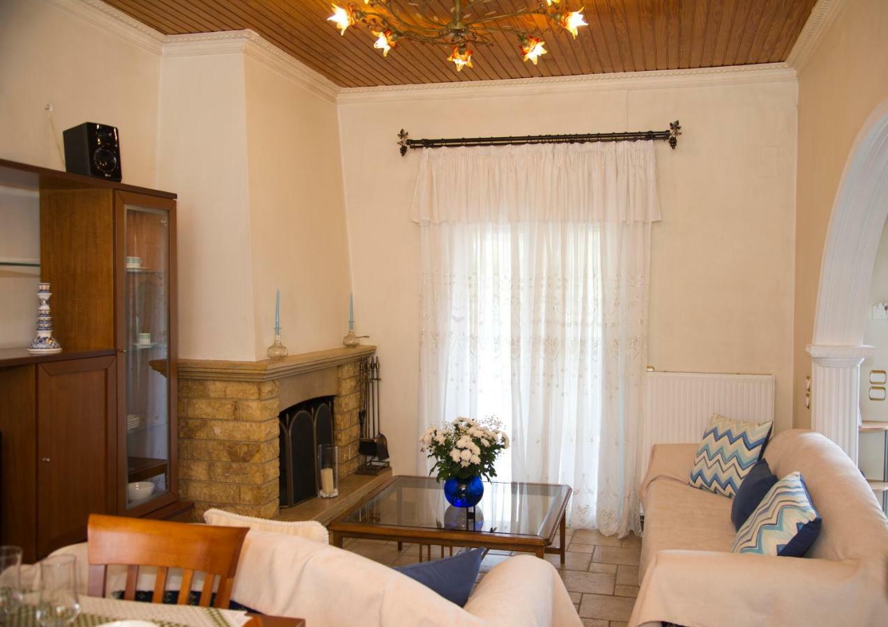 Roula's Veranda Hébergement de vacances *